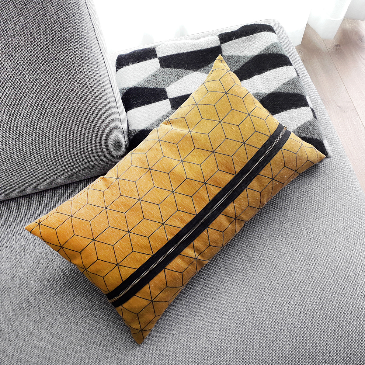 Morrie&Me-Pillow-talk